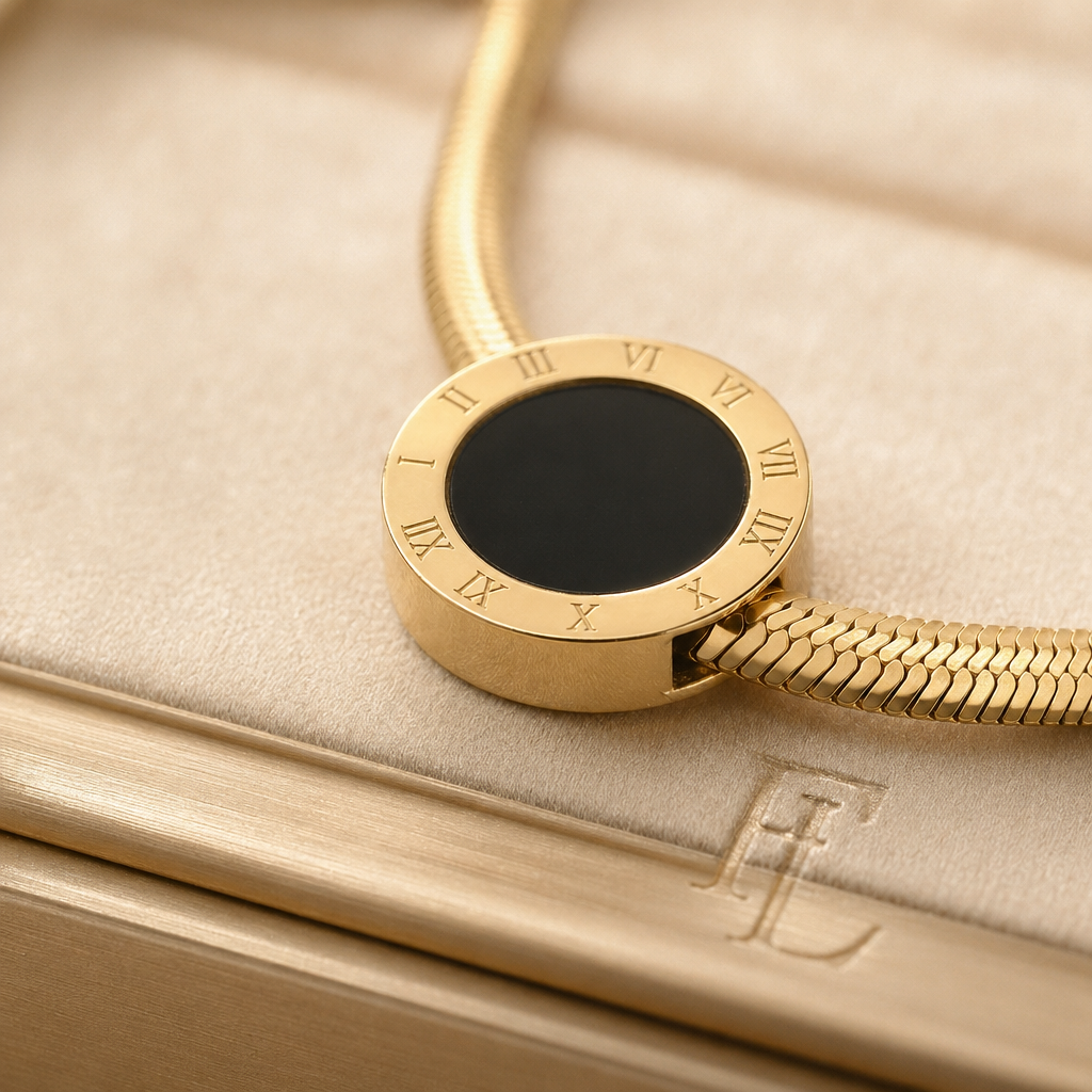 The Tiny Locket detail 03 image.